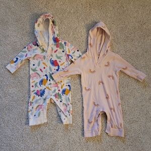 Old Navy Hodded Footless Onesies 3-6 Month